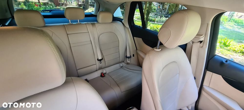 Mercedes-Benz GLC - 9