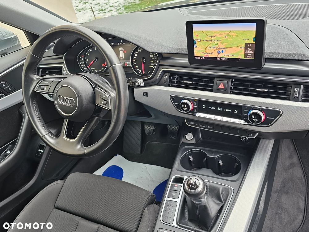 Audi A4 Avant 35 TFSI sport - 31