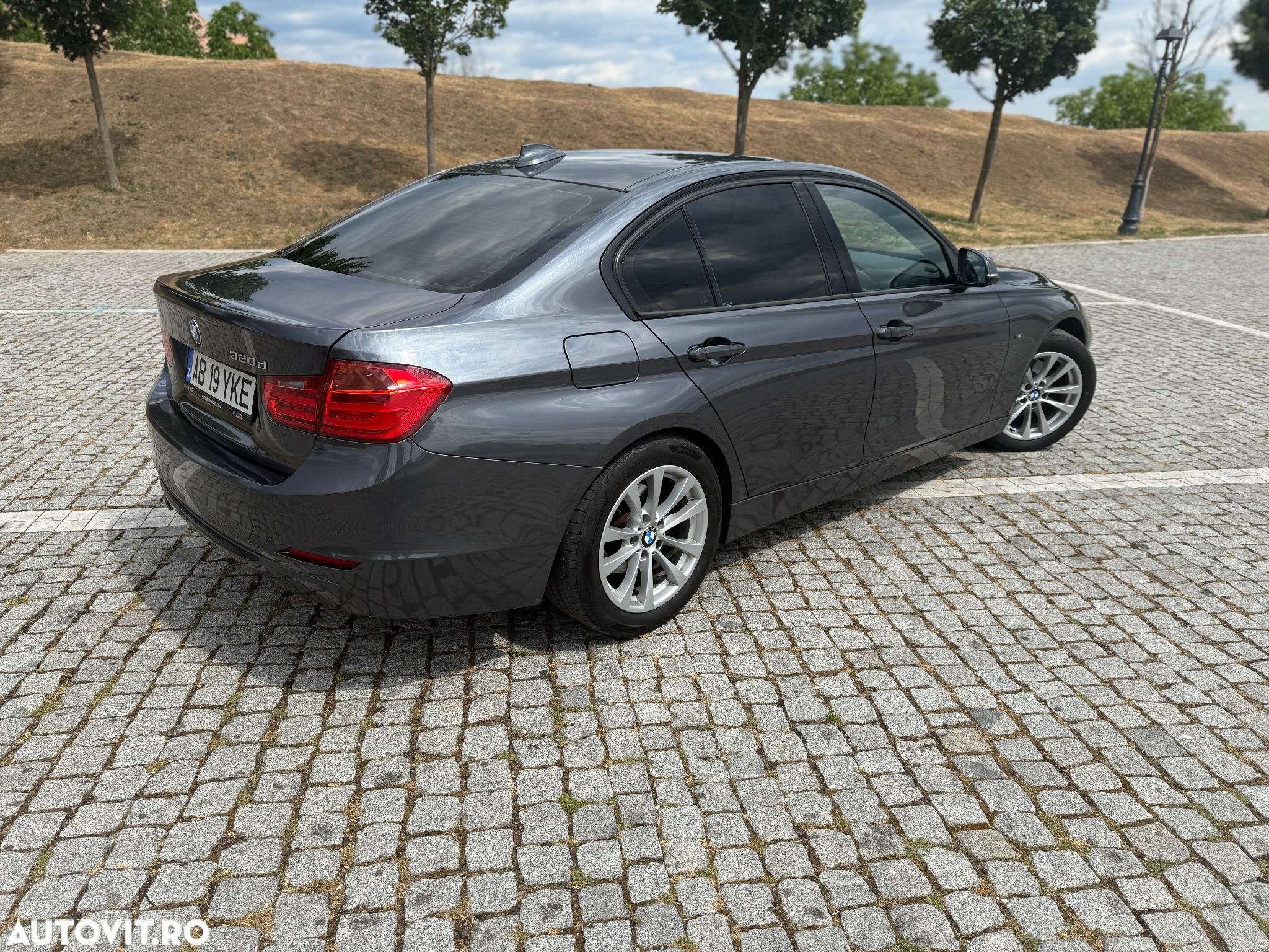 BMW Seria 3 320d Aut. Sport Line - 5