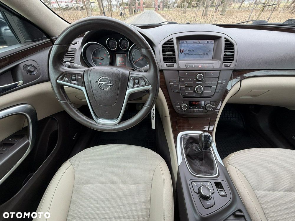 Opel Insignia - 35
