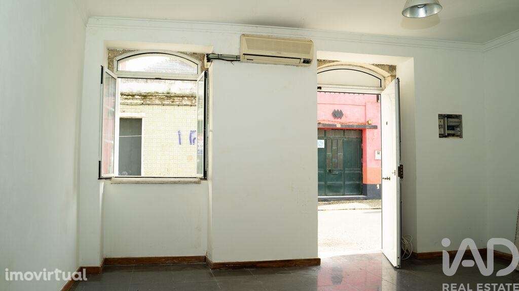 Prédio em Barreiro e Lavradio de 535 m2 - Grande imagem: 5/24