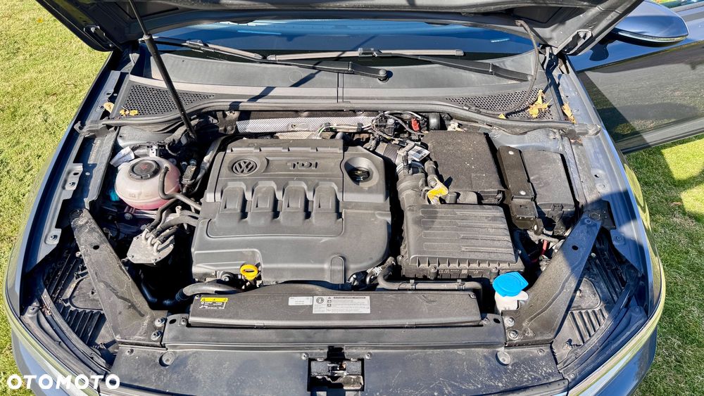 Volkswagen Passat - 15