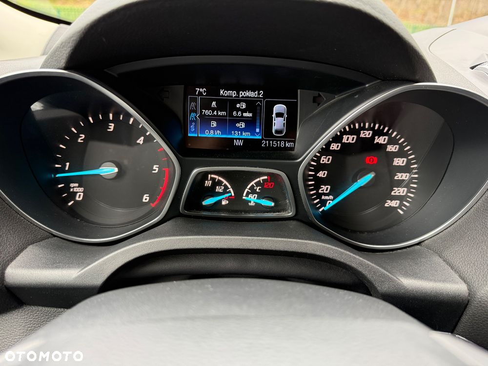 Ford Kuga 2.0 TDCi 2x4 Titanium - 15