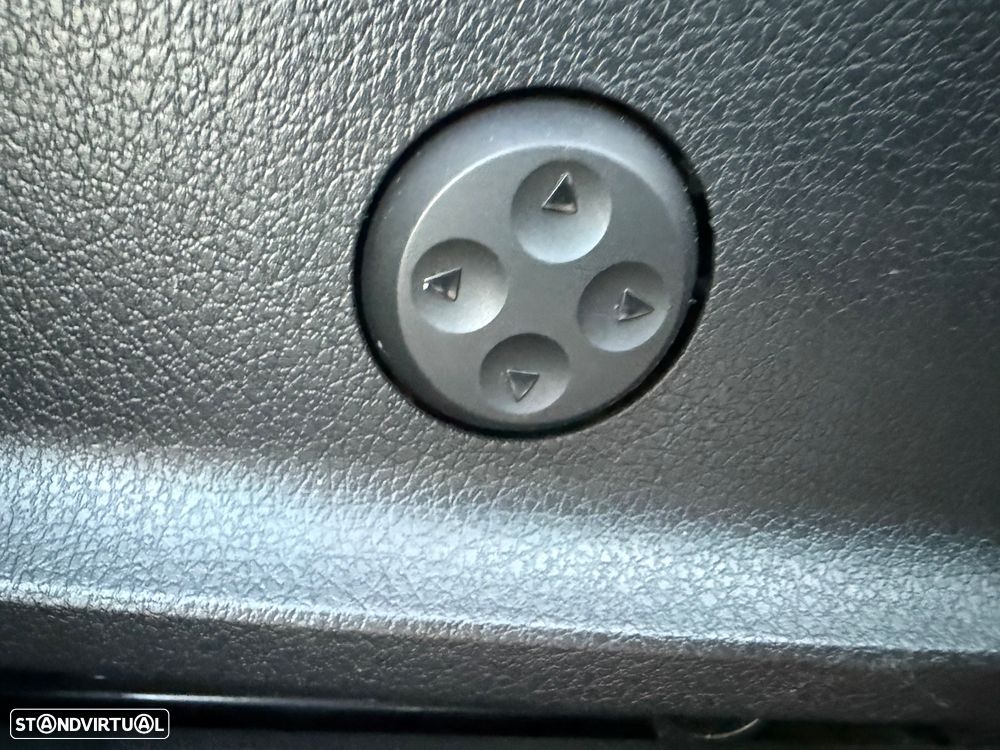 Mercedes-Benz GLB 200 Progressive - 31