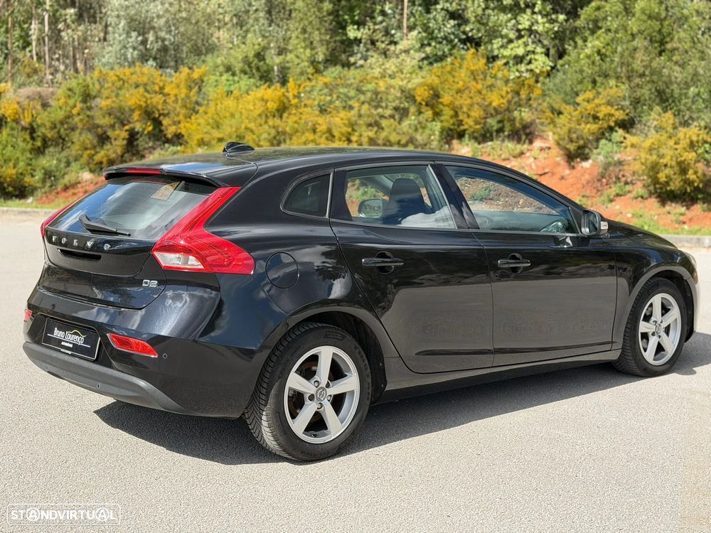 Volvo V40 D2 Momentum - 27