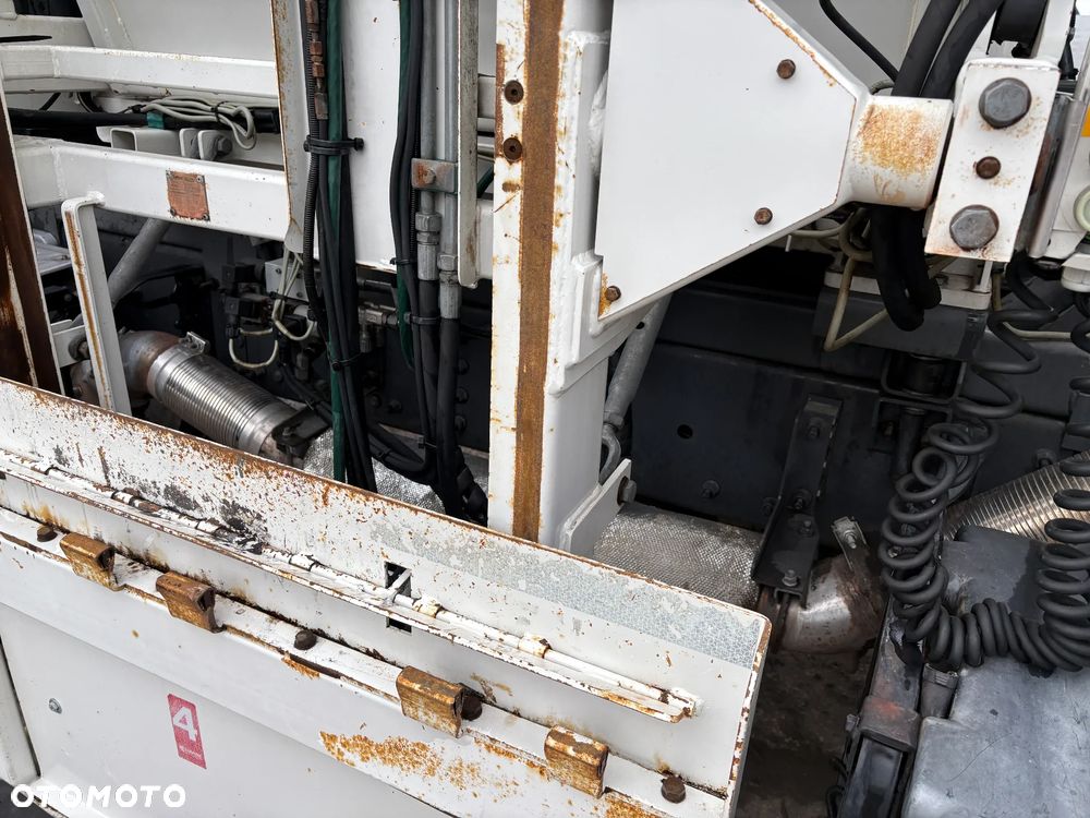 Volvo FM 330 EEV 6x2 / śmieciarka / 3 komory - 12