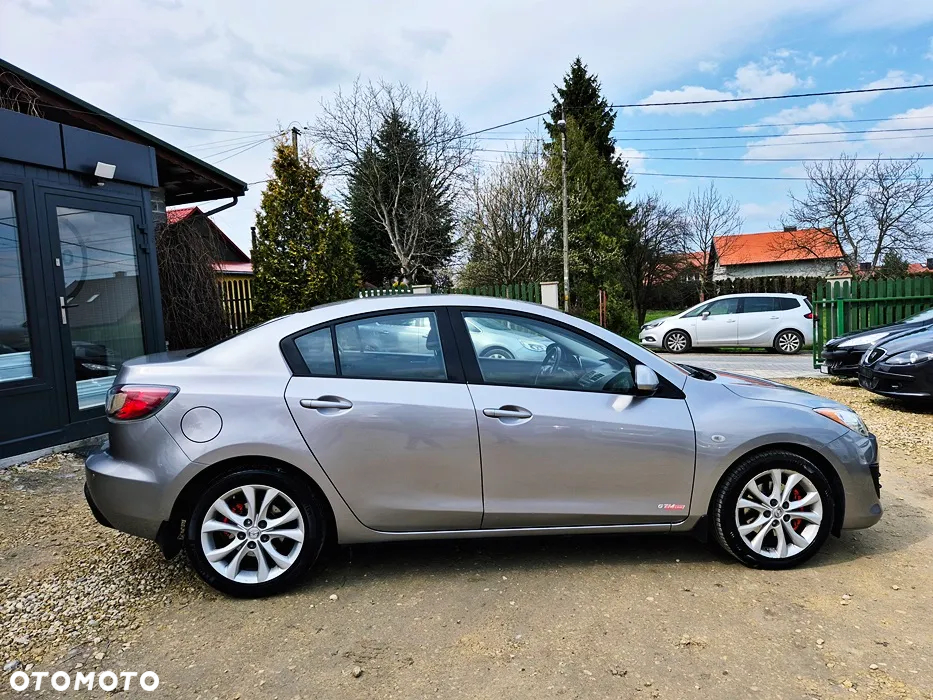 Mazda 3 2.0 Exclusive + - 13