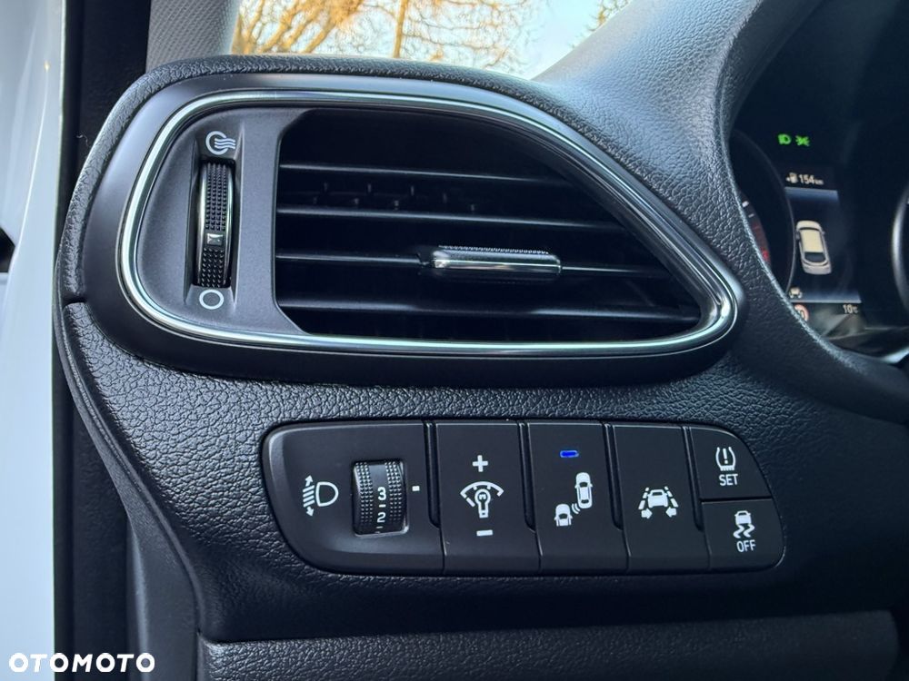 Hyundai i30 1.4 T-GDI DCT Premium - 22