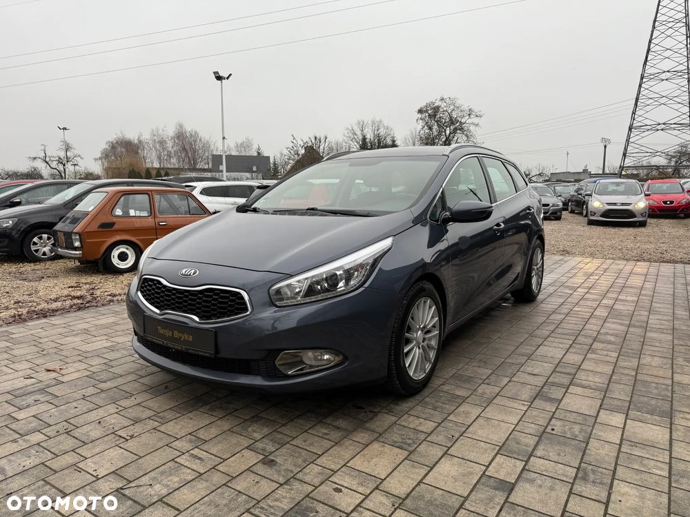Kia Ceed 1.6 GDI ISG Spirit - 11