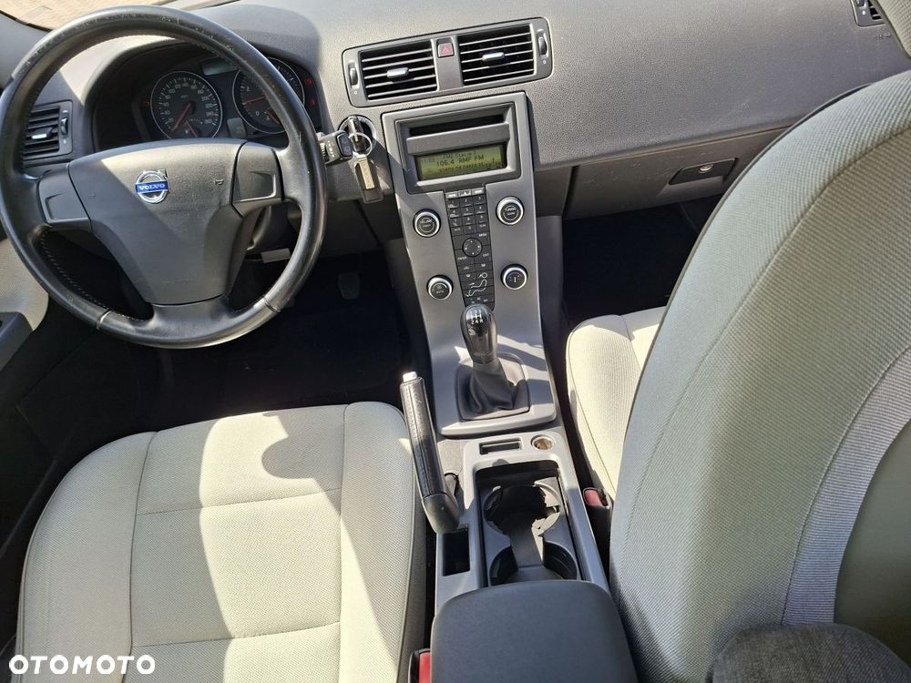 Volvo C30 1.6 - 12