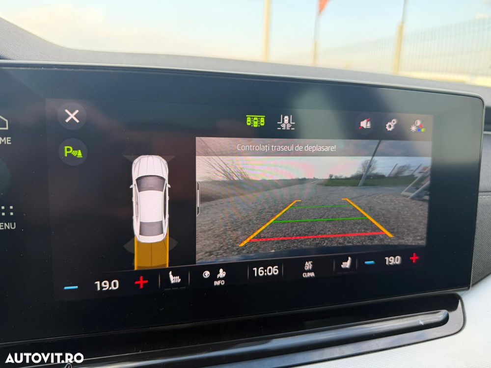 Skoda Octavia 2.0 TDI STYLE DSG - 10