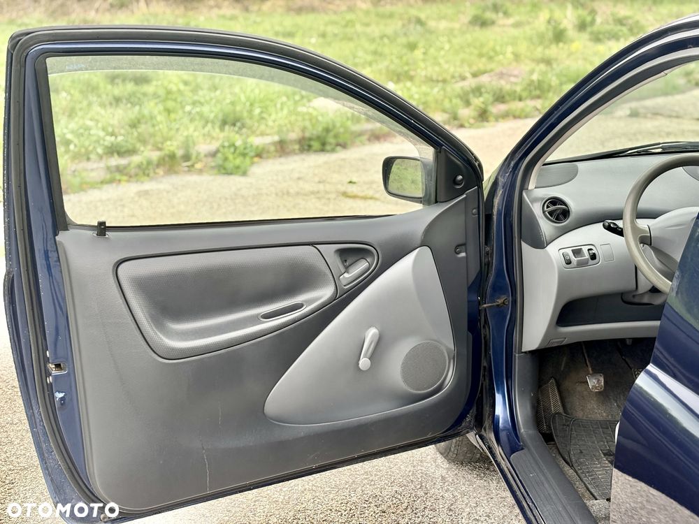 Toyota Yaris - 7