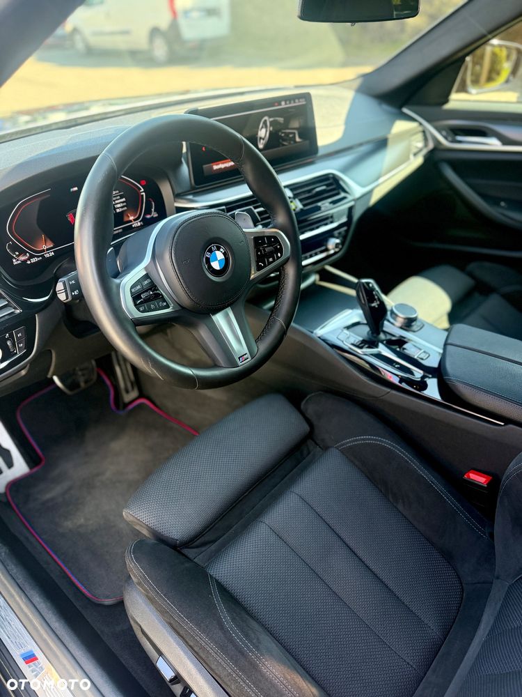 BMW Seria 5 520d xDrive M Sport sport - 12