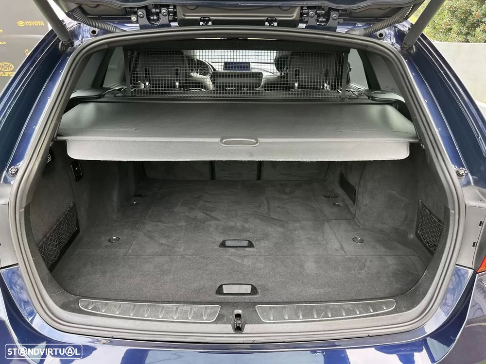 BMW 335 d Touring xDrive Pack M - 27