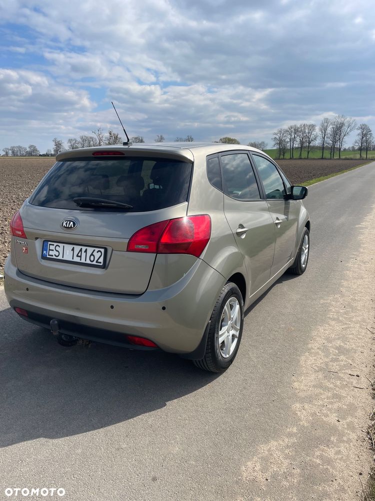 Kia Venga 1.6 L - 14
