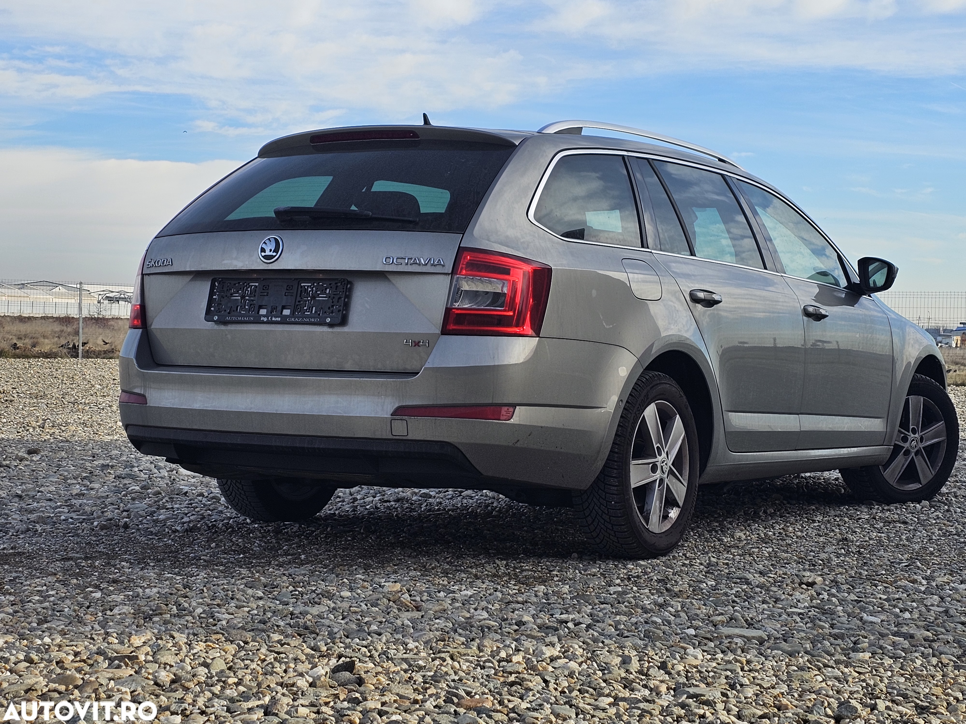 Skoda Octavia 1.6 TDI 4X4 AMBITION - 26