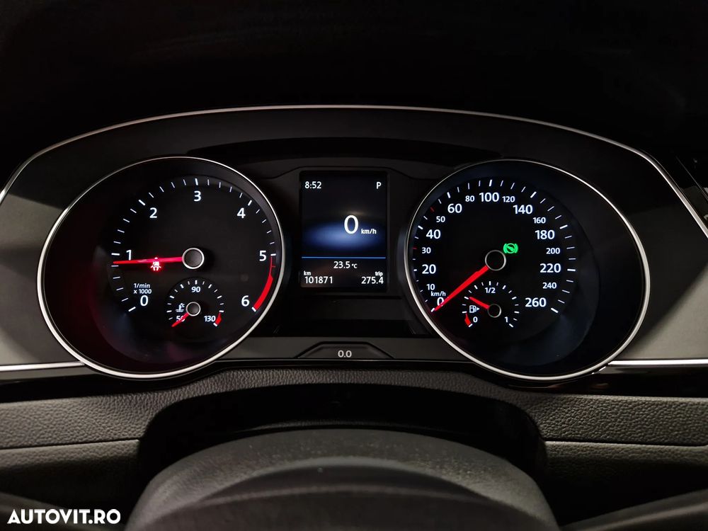 Volkswagen Passat 2.0 TDI DSG Highline - 13