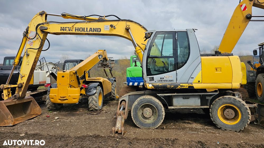 New Holland MH Plus Excavator pe roți - 4