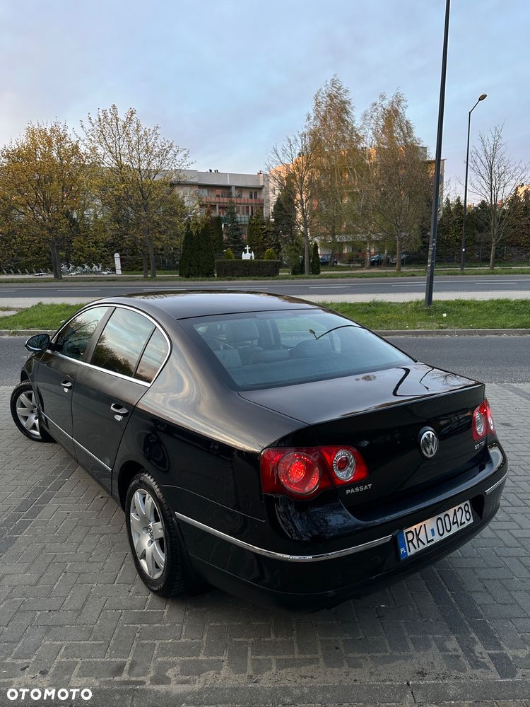 Volkswagen Passat 2.0 TDI Comfortline - 12