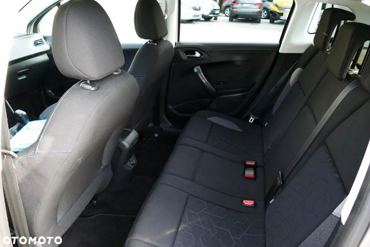 Peugeot 2008 1.2 Pure Tech GPF Allure S&S - 28
