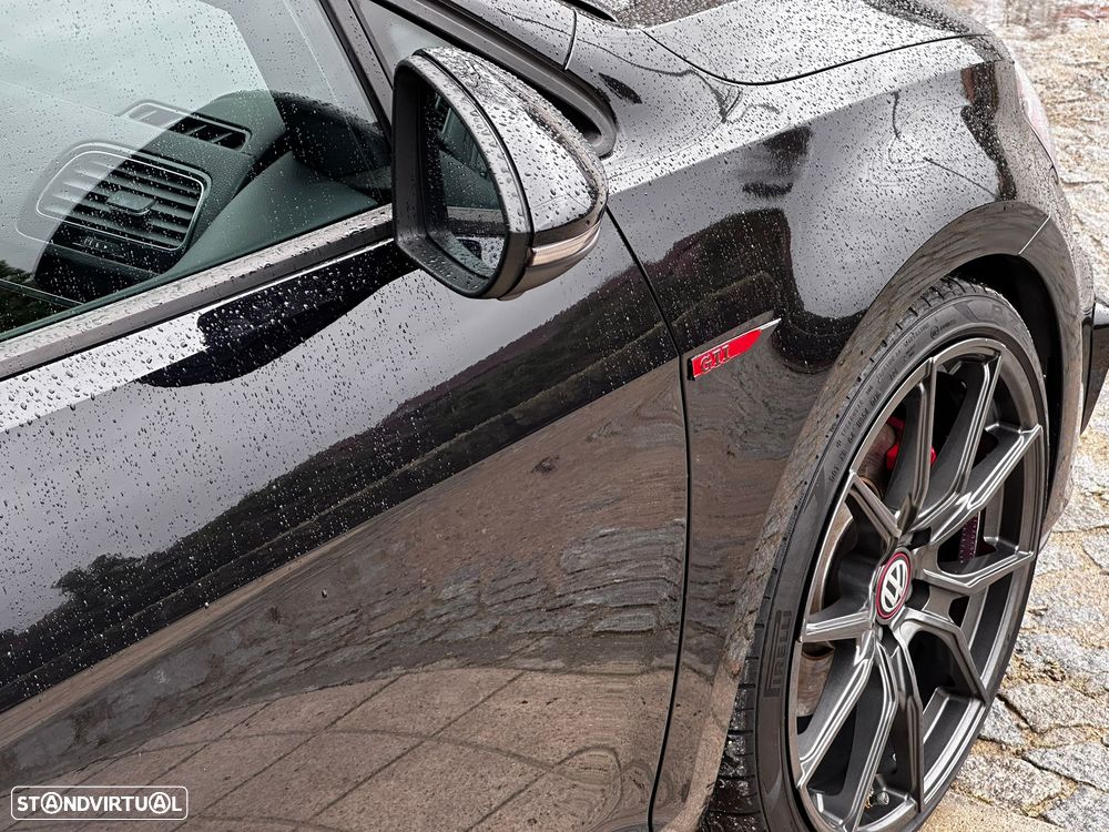 VW Golf GTI BlueMotion - 21