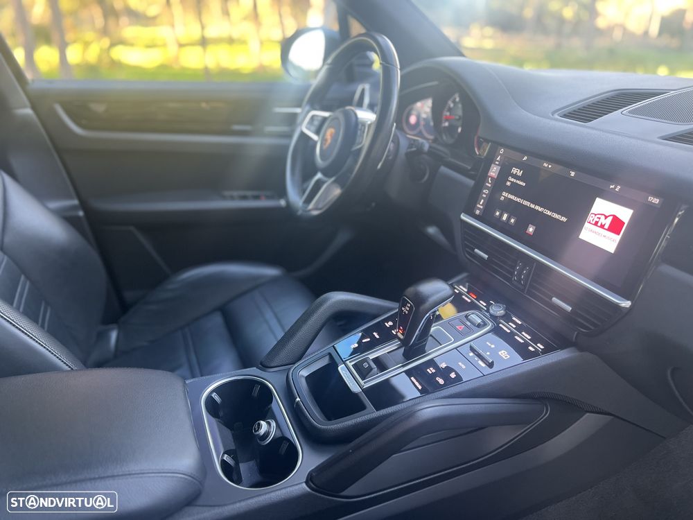 Porsche Cayenne S - 23