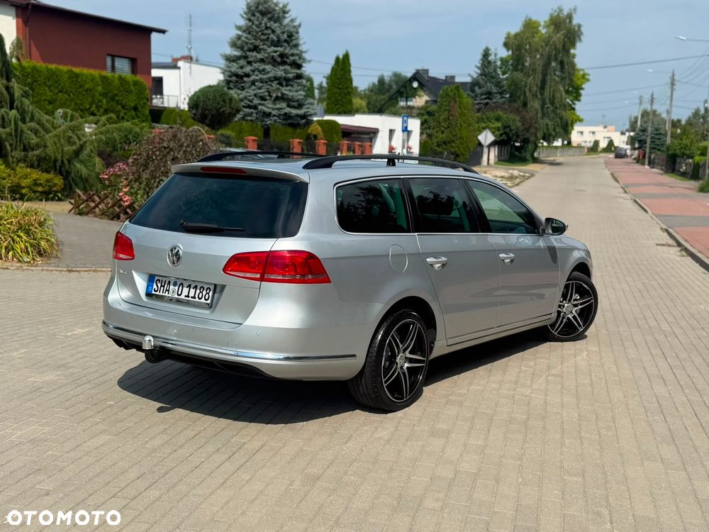 Volkswagen Passat - 4