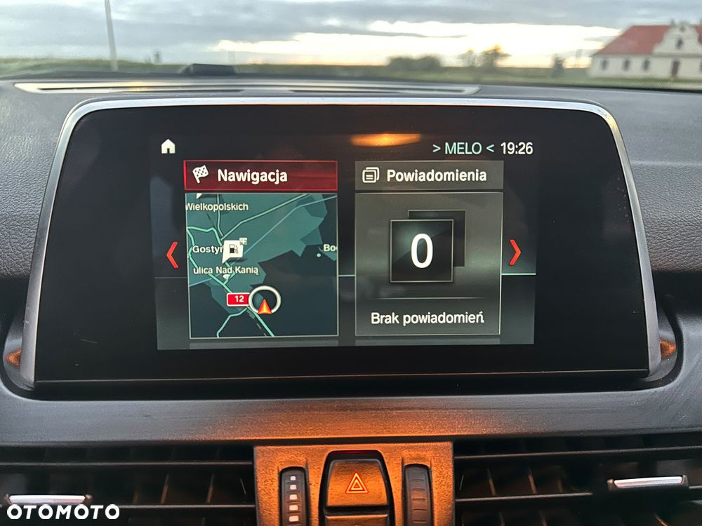 BMW Seria 2 218i - 11