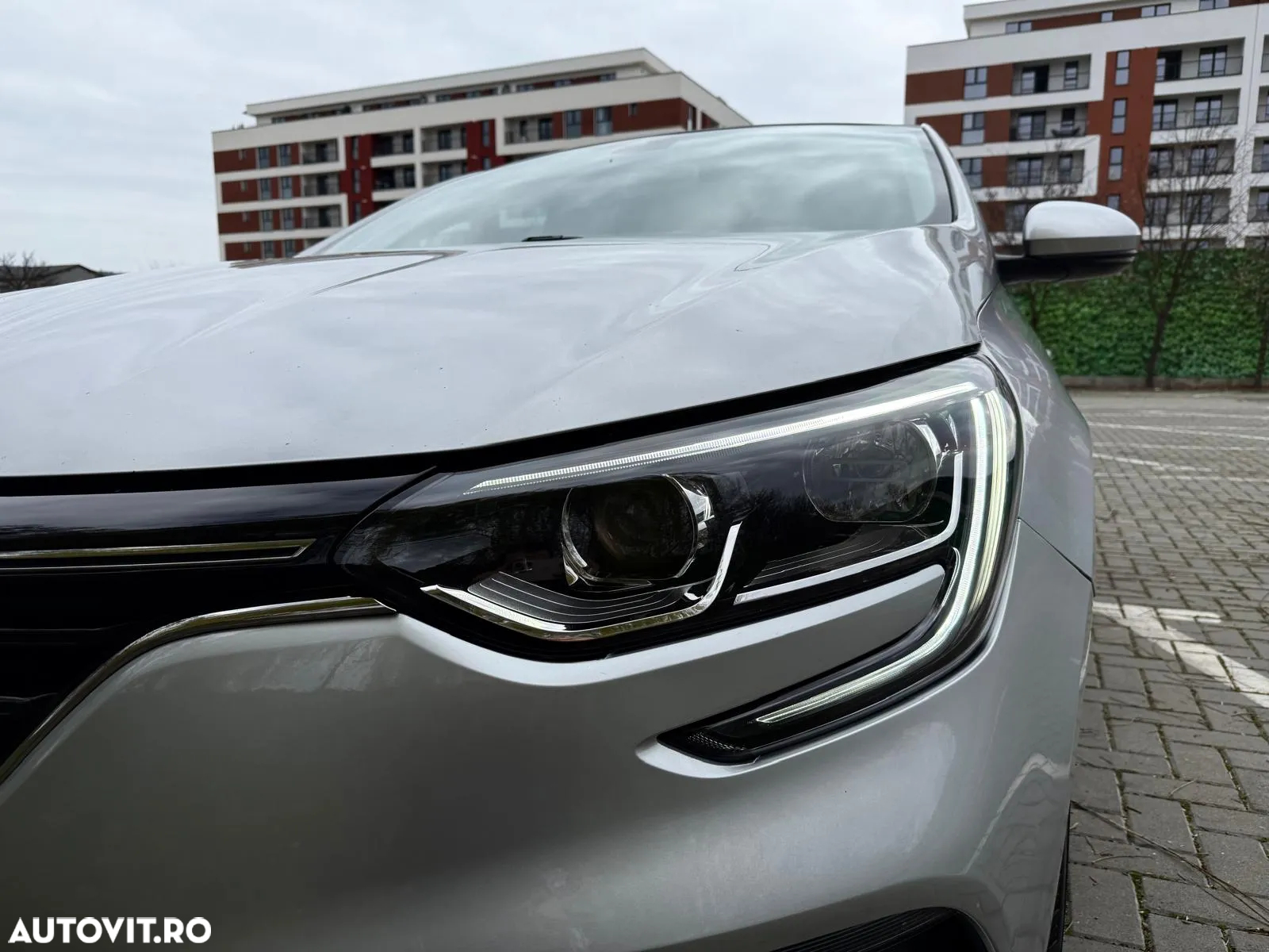 Renault Megane ENERGY dCi EDC Zen - 12