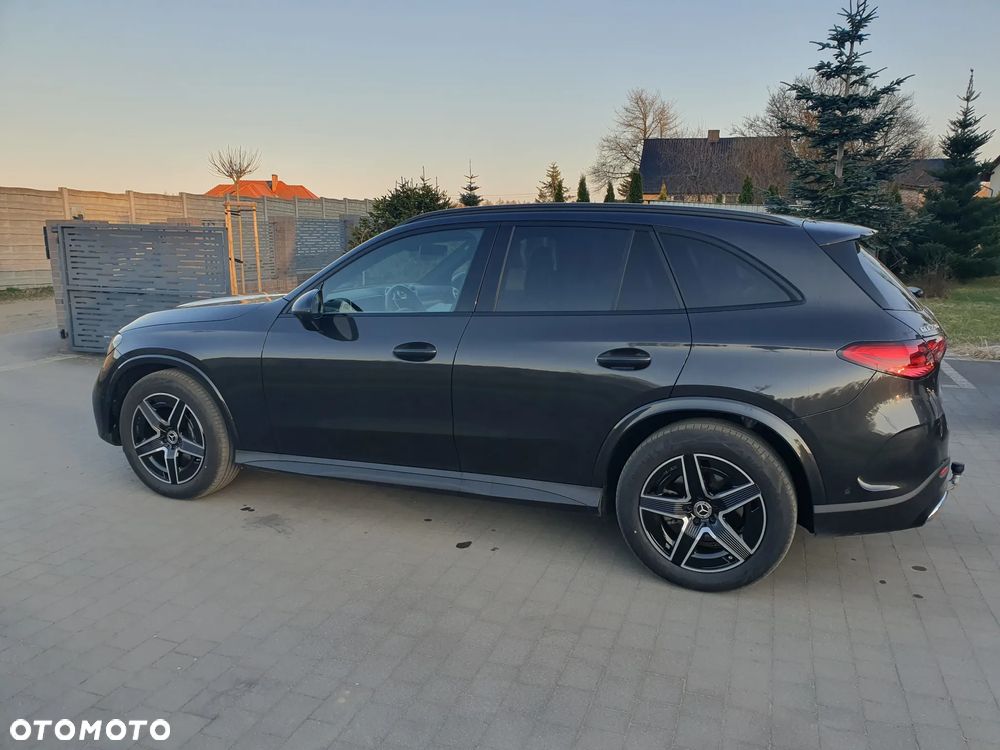 Mercedes-Benz GLC ver-220-d-4matic-9g--tronic-edition-amg-line - 4
