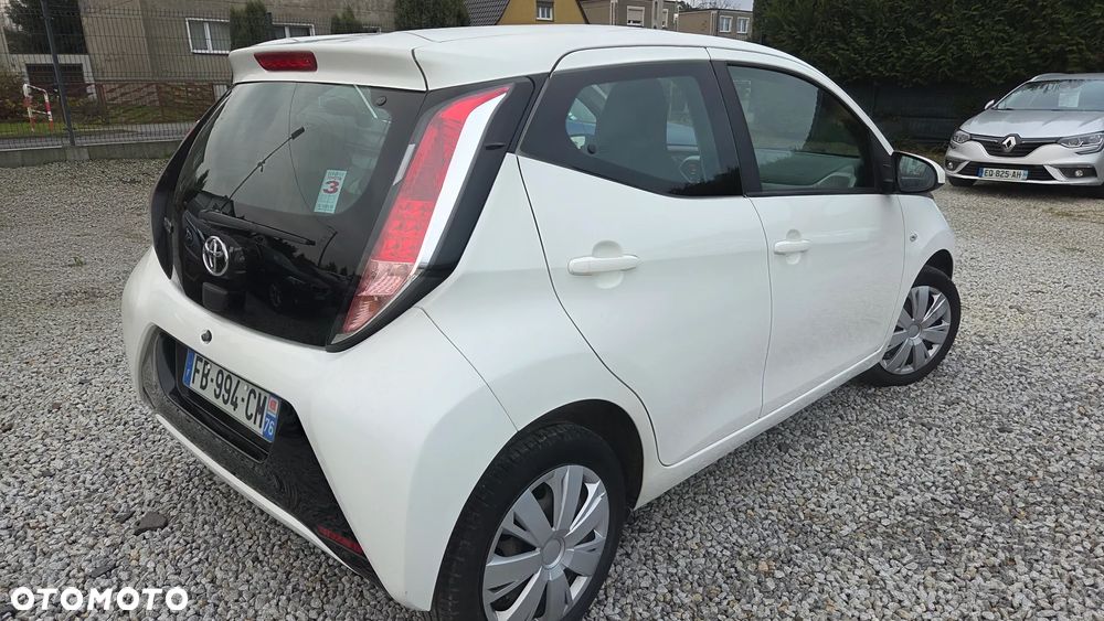 Toyota Aygo x-play Edition-S - 11