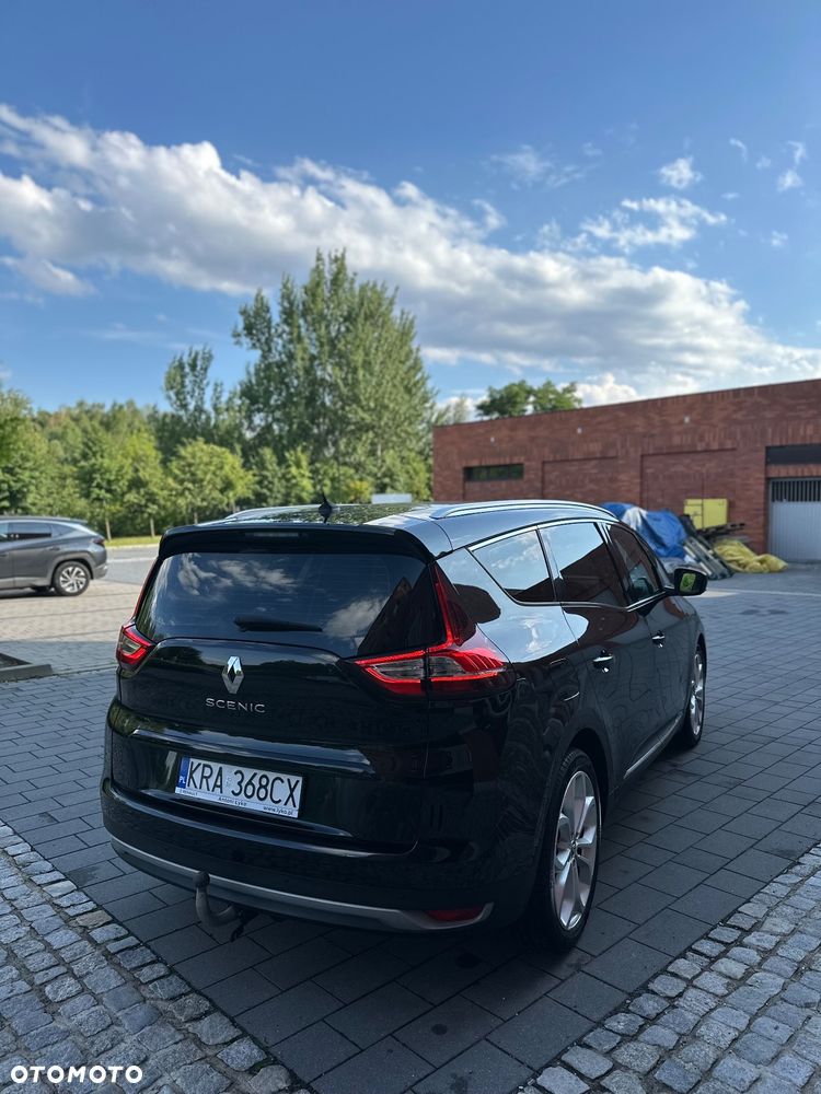 Renault Grand Scenic - 10