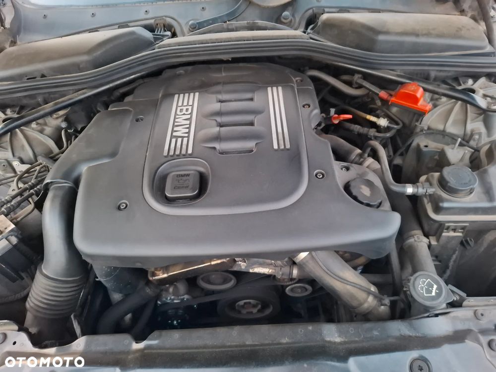BMW Seria 5 520d - 10