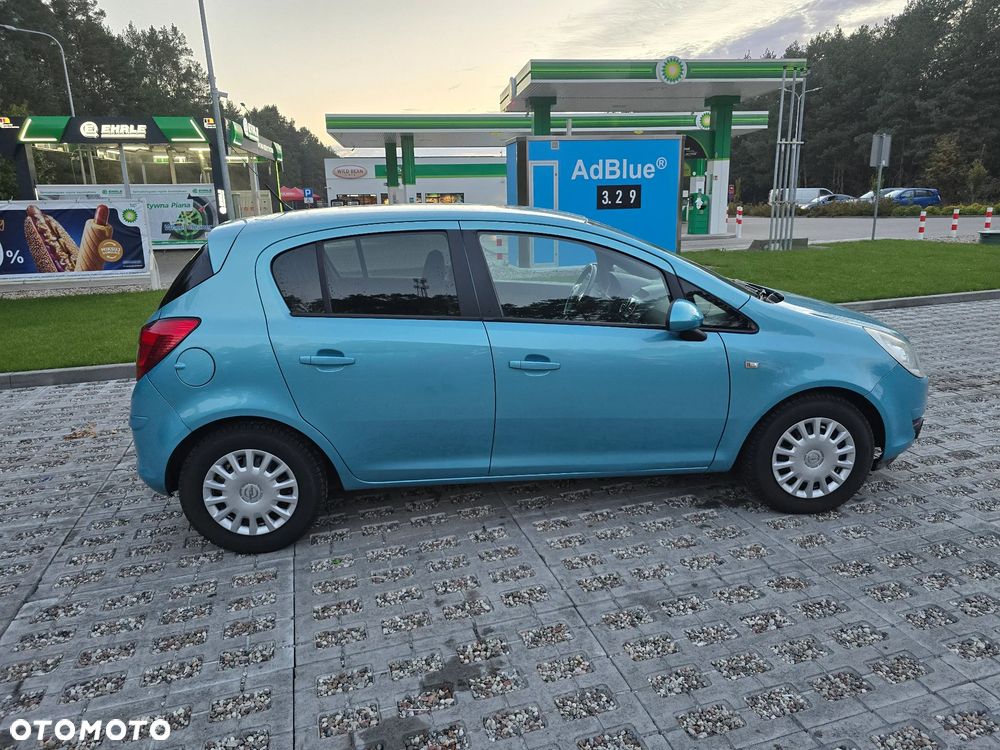 Opel Corsa 2010 photo 2