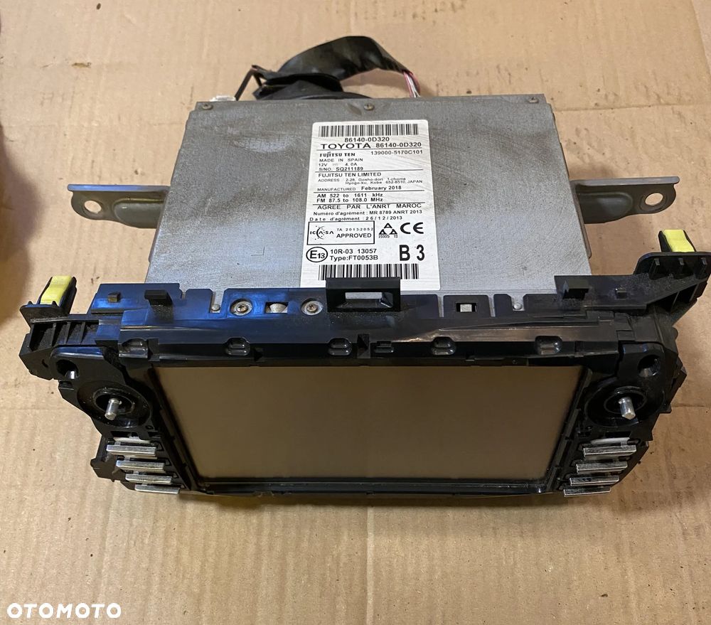 Radio nawigacja Toyota Yaris III lift 2018r. OE - 1