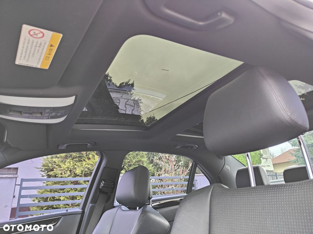 Mercedes-Benz Klasa E - 16