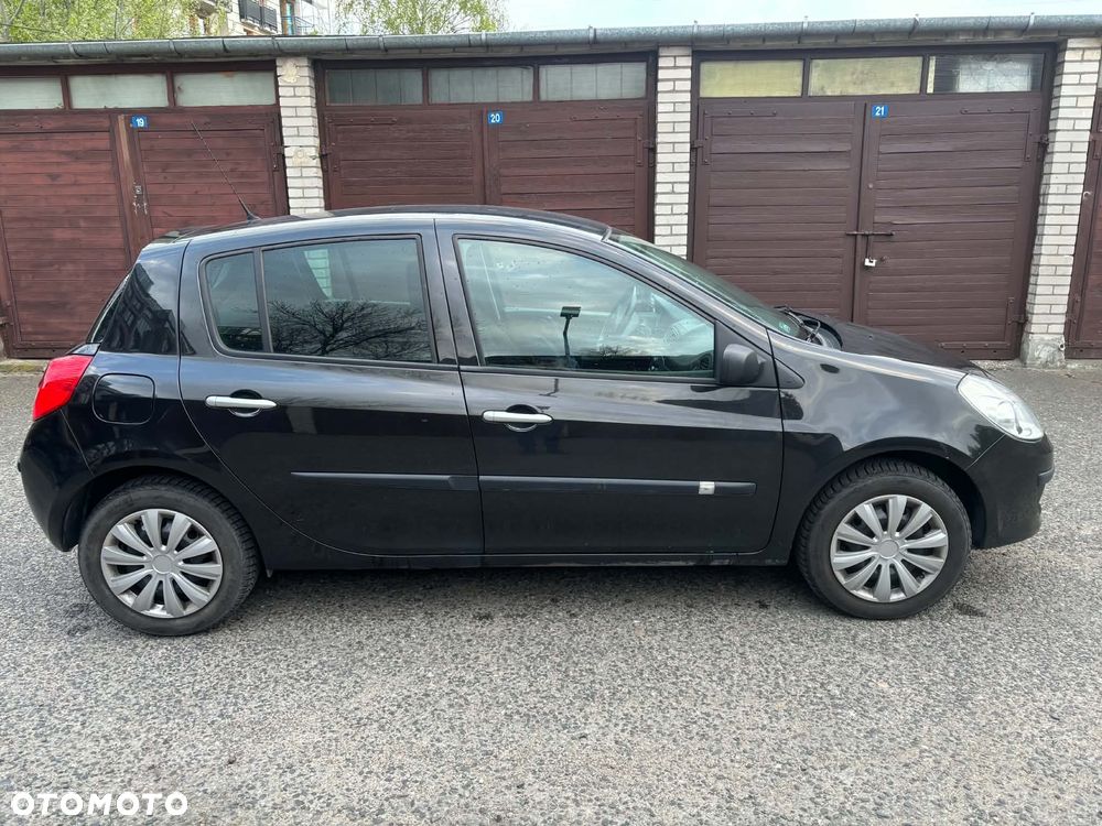 Renault Clio 1.2 16V Campus - 3