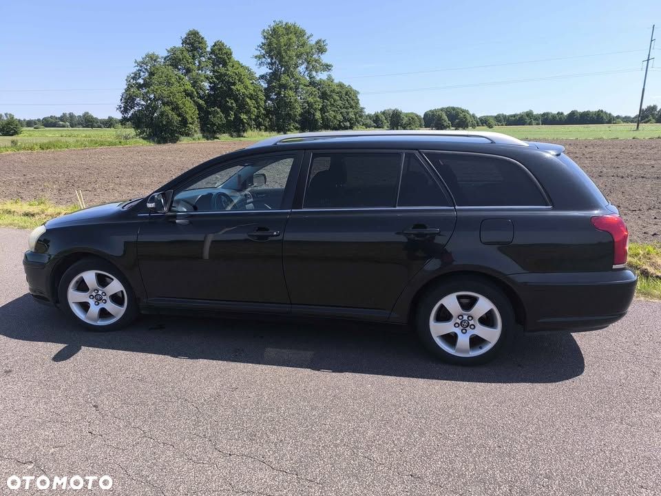 Toyota Avensis 2.0 D-4D - 3