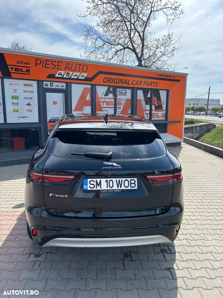 Jaguar F-Pace - 4