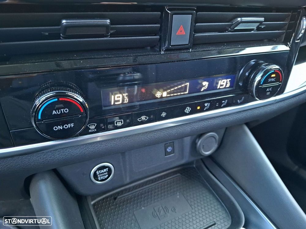 Nissan Qashqai 1.3 DIG-T N-Connecta LED - 19