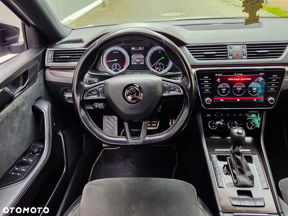 Skoda Superb 2.0 TDI SCR Sportline DSG - 6