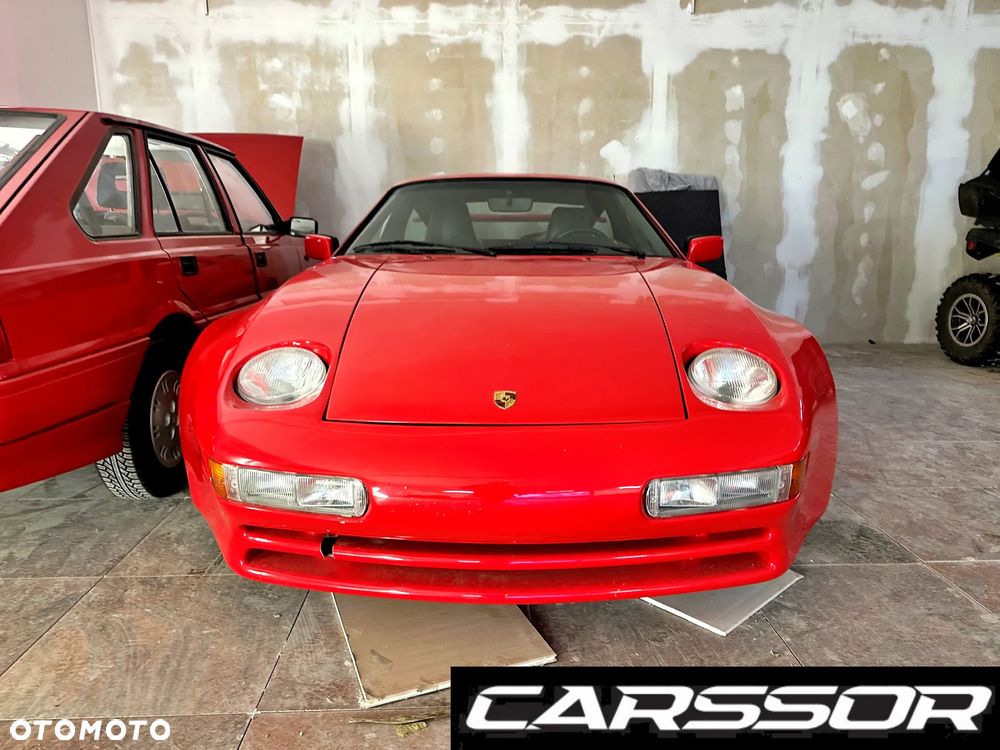 Porsche 928 - 24