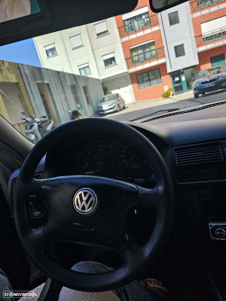 VW Golf 1.4i 25 Anos - 16