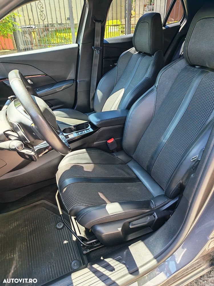 Peugeot 2008 1.2L PureTech 130 S&S EAT8 GT - 6