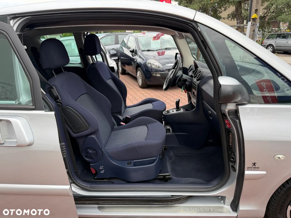 Peugeot 1007 - 23