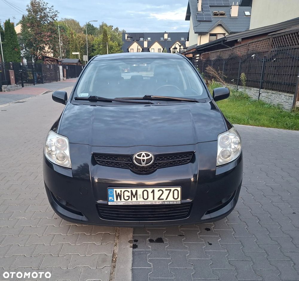 Toyota Auris 2.0 D-4D - 1