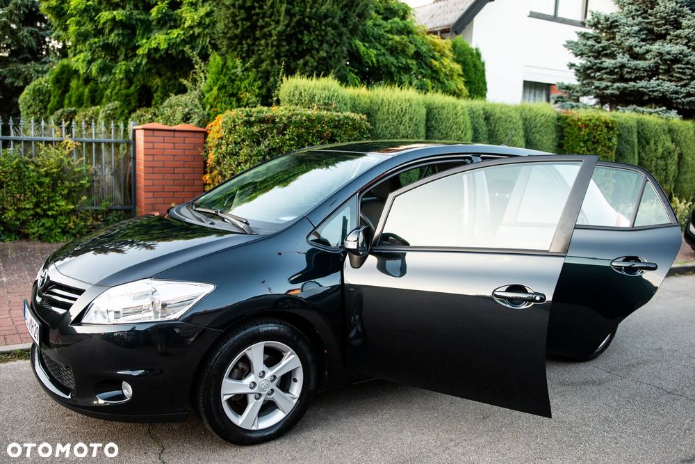 Toyota Auris 1.6 Executive - 14