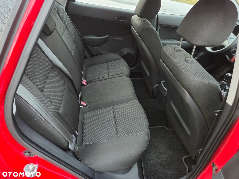 Hyundai i30 1.4 Classic + - 12