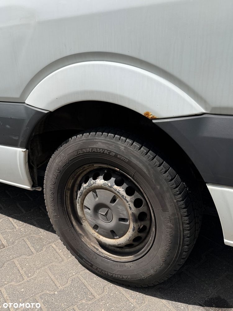 Mercedes-Benz Sprinter 906.211 - 9