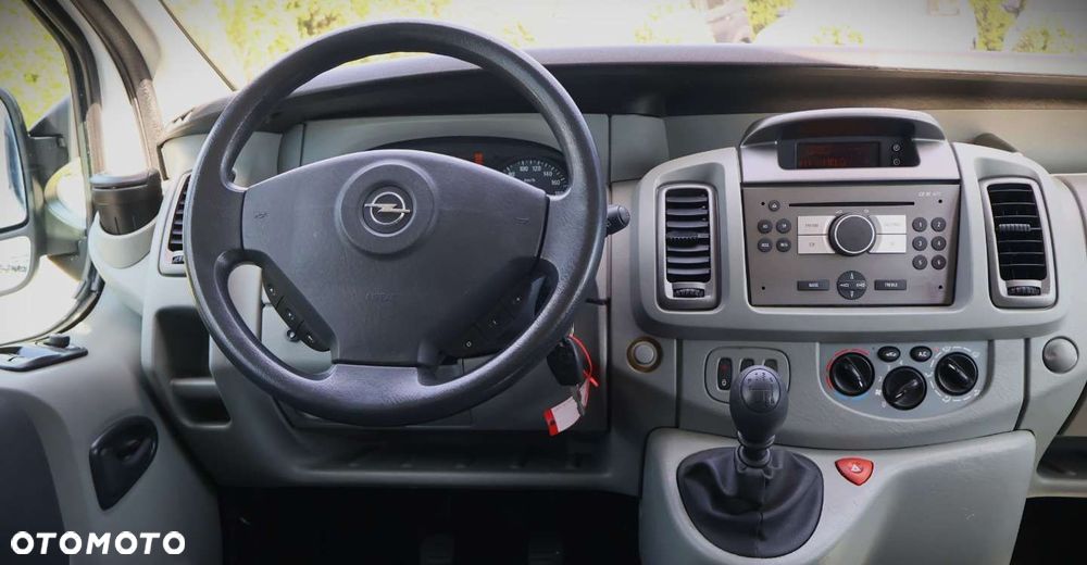 Opel Vivaro - 13